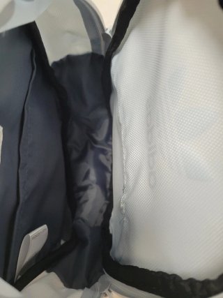 Mochila Adidas pequeña azul y blanca