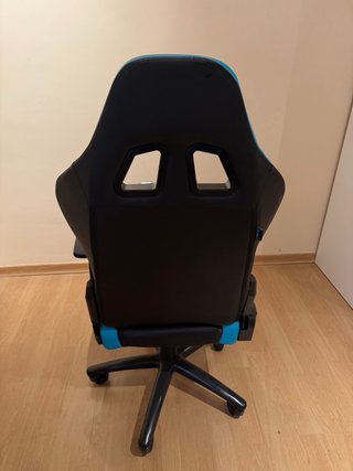 Silla gaming Newskill negra y azul