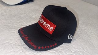 Gorra Supreme Roja y Negra