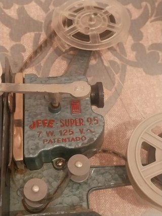 ANTIGUO PROYECTOR AÑOS 50 / JEFE SUPER 9,5