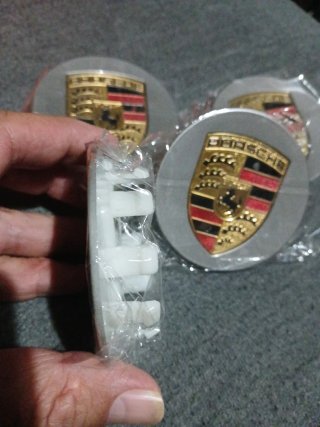 4 Tapacubos Porsche gris plata y logo oro