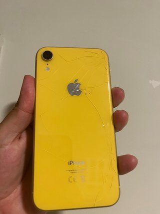 iPhone XR Amarillo
