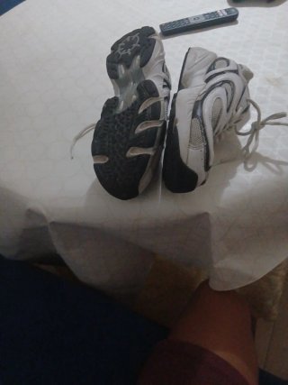 Tenis Fila Blancos y Negros