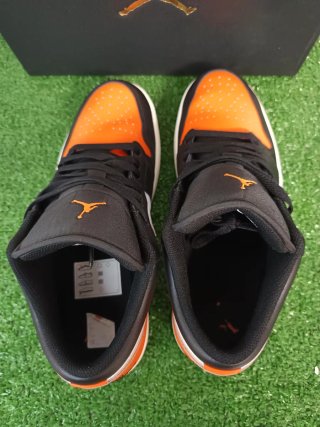 Zapatillas Air Jordan 1 Low Negro Naranja