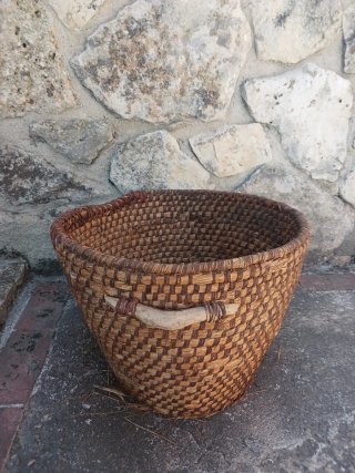 Cesto antiguo para macetero o cubremacetas