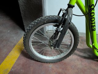 Patinete Scooter Verde con Cesta
