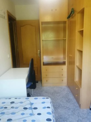 Título: Habitación muy luminosa y exterior