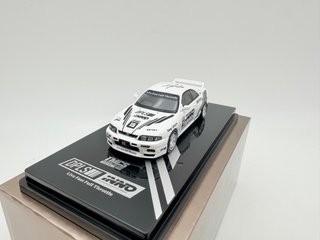 INNO 1:64 Nissan GTR R33 x DLPS