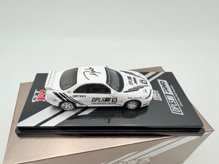INNO 1:64 Nissan GTR R33 x DLPS