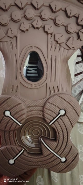 Zapatillas Nike Shox Blancas y Marrones
