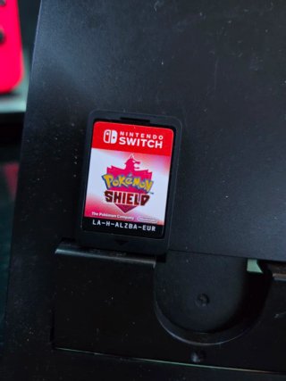 Nintendo Switch Pokémon Shield Cartucho