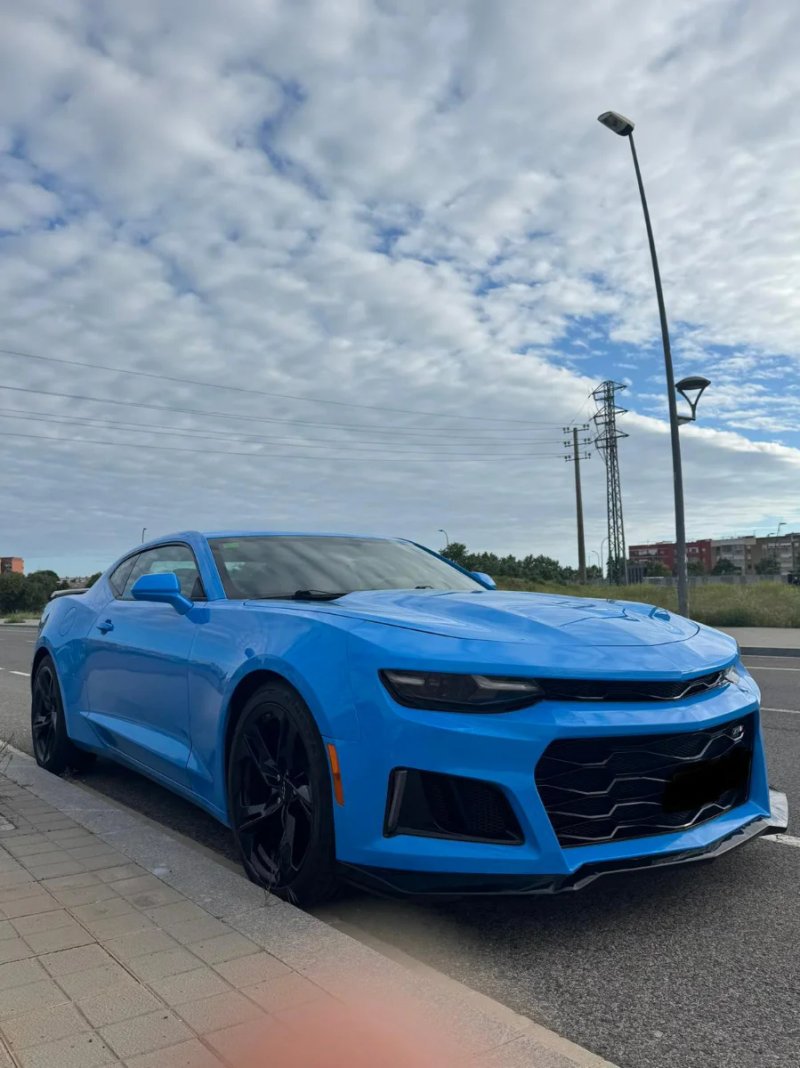 Chevrolet Camaro 2.0 Turbo 2023. Sólo 32200 km! - foto 1