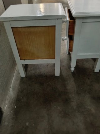 Juego de 2 mesitas de noche de madera