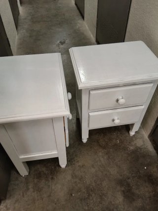 Juego de 2 mesitas de noche de madera