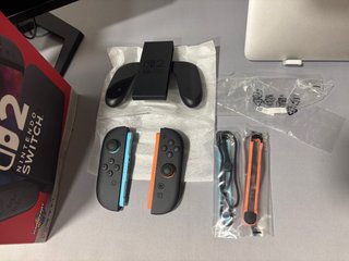 Joy-Con Switch 2 + Soporte mandos + Adaptadores