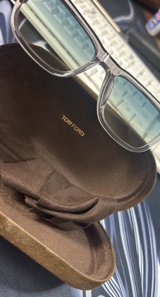 Gafas de sol Tom Ford grises y marrones