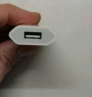 Cargador y Auriculares Apple iPhone