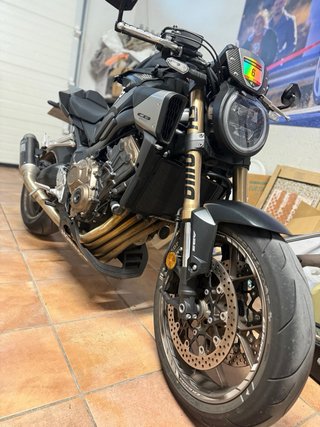 Honda CB650R 2024 Negra (A2)