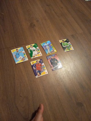 Cromos Adrenalyn XL 22-23