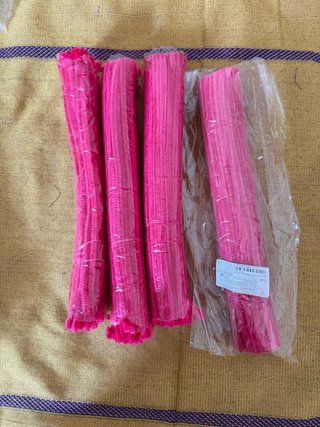 Manualidades: Limpiapipas Amarillos y Morados