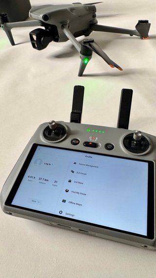 DJI Air 3 Fly More Combo + RC 2