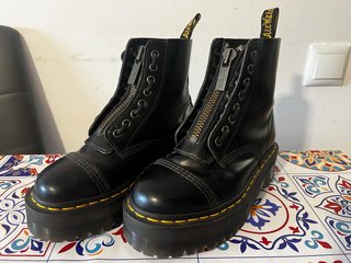 Botas Dr. Martens negras plataforma T.36