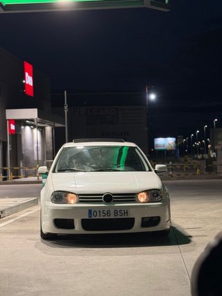 Volkswagen Golf 2000
