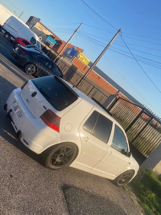 Volkswagen Golf 2000