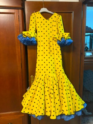 Traje Flamenca Amarillo Lunares Negros