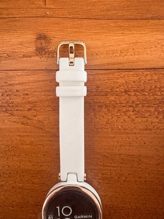 Garmin Lily - Reloj Inteligente Dorado y Blanco