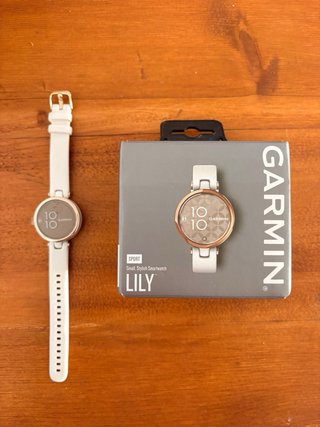 Garmin Lily - Reloj Inteligente Dorado y Blanco