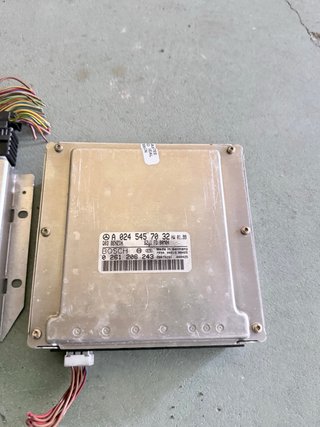 Centralita Motor y Airbag Mercedes W210