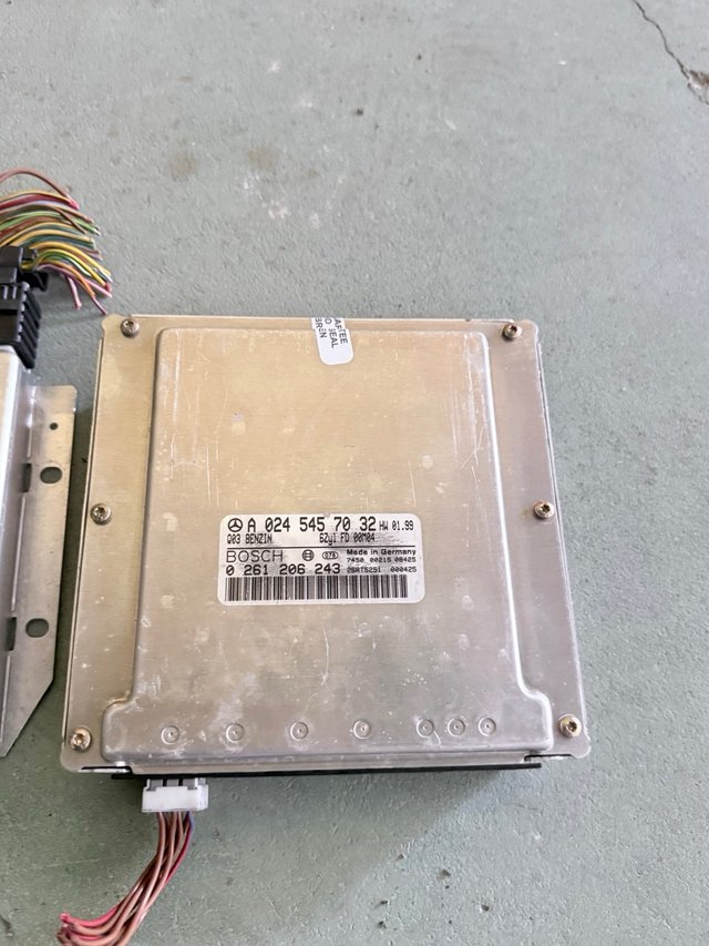 Centralita Motor y Airbag Mercedes W210