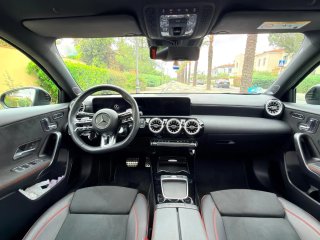 Mercedes-Benz Clase A 35 2023. Sólo 6850 KM!