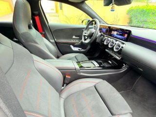 Mercedes-Benz Clase A 35 2023. Sólo 6850 KM!