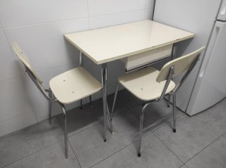 Mesa y 2 Sillas Cocina Cromadas