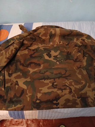 Chaqueta militar camuflaje talla L