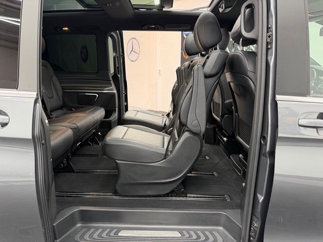 Mercedes Clase V300d 239cv AMG LINE 2019
