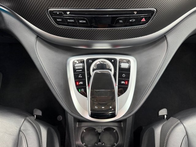 Mercedes Clase V300d 239cv AMG LINE 2019