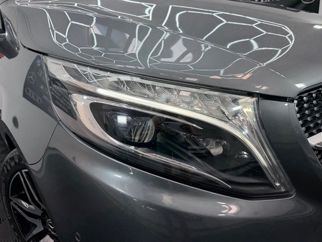 Mercedes Clase V300d 239cv AMG LINE 2019