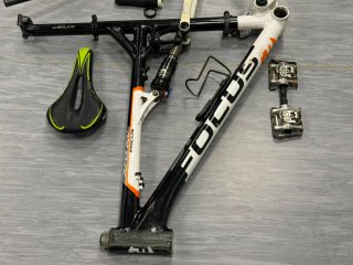 Cuadro Focus Super Bud  FISURADO Shimano y fox etc