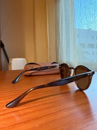 Gafas de sol Ray-Ban RB2180