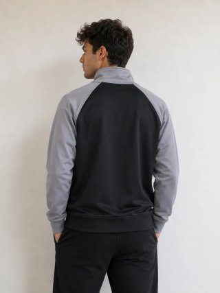 Sudadera Nike gris, negra y roja