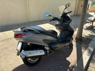 Suzuki Burgman 125 Maxi Scooter