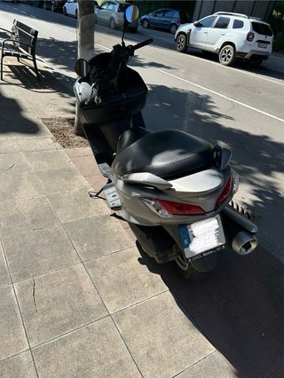 Suzuki Burgman 125 Maxi Scooter
