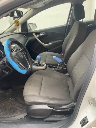 Opel Astra 2011
