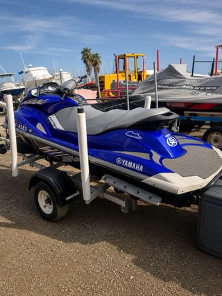 Yamaha SHO 175 horas con remolque