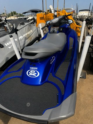 Yamaha SHO 175 horas con remolque