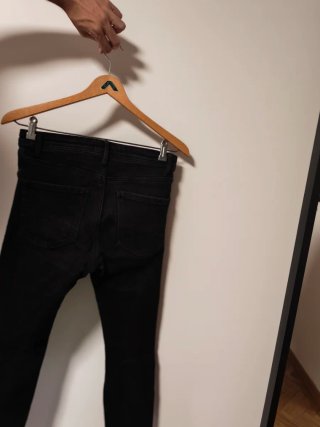 Pantalón vaquero hombre negro