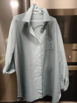 Camisa azul mar XL nueva es larguita